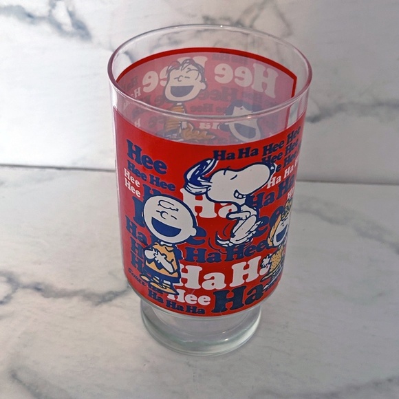 Vintage Peanuts drinking glass, Charlie Brown, Snoopy, Linus, Lucy - Picture 2 of 5